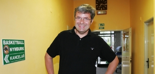 Miroslavu Janstovi patří basketbalový klub v Nymburce.