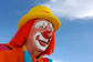 Floyd "Creeky" Creekmore je nejstarším klaunem, který nosí na nose červenou bambulku už téměř 80 let. Naposledy vystupoval v cirkuse ve městě Billings v americkém státě Montana. (Foto: ČTK/AP)