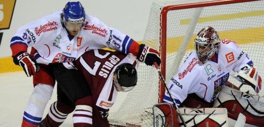 Čeští hokejisté porazili Lotyšsko až na samostatné nájezdy.