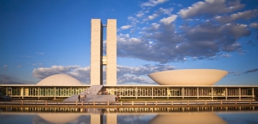 Brasilia Oscara Niemeyera. I o jeho díle pojednává dokument Urbanizovaný.