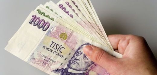 Na každého Čecha připadá dluh téměř 154 tisíc korun.