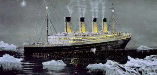 Titanic uvězněný v ledu na dobové pohlednici.