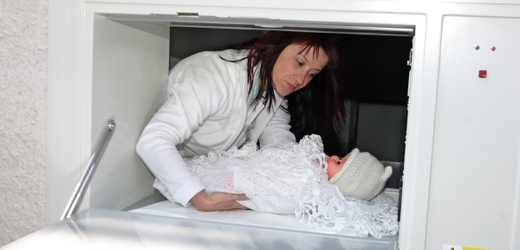 V kolínskén babyboxu někdo zanechal novorozenou holčičku (ilustrační foto).