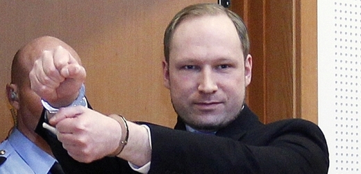 Maniak Breivik prý jednal v sebeobraně.