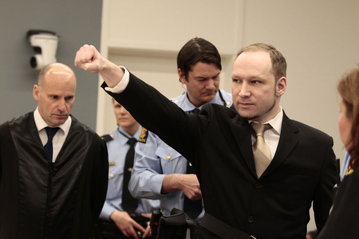 Šestého února požádal Breivik soud o okamžité propuštění a hájil se tím, že jeho vraždění bylo "preventivním útokem proti státním zrádcům". (Foto: ČTK/AP)