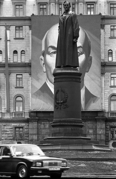 Socha známá jako Železný Felix stávala na náměstí Lubjanka před sídlem KGB.