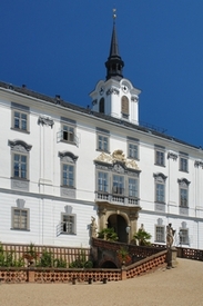 Barokní zámek Lysice.
