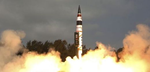 Indie vyzkoušela raketu schopnou zasáhnout Čínu i Evropu.
