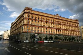 Budova na náměstí Lubjanka. Dříve sídlo KGB, nyní FSB. V obou organizacích působil Vladimir Putin. 