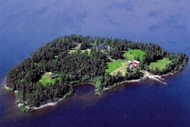 Na ostrově Utöya Breivik postřílel 69 lidí.