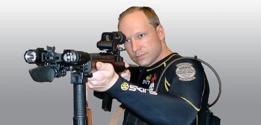 Breivik holduje počítačovým hrám, prý jsou dobré pro výcvik teroristů.