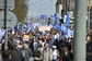 Demonstranti se hrnou centrem města, hlasitě vyjadřují svou nespokojenost s děním ve vládě. (Foto: ČTK/Roman Vondrouš)