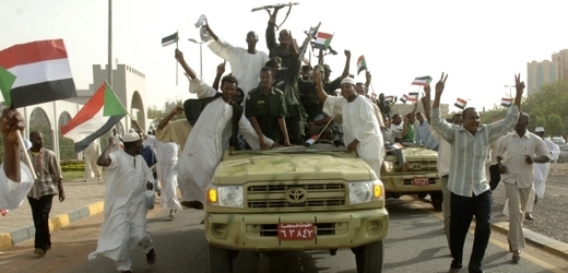V Súdánu panuje napjatá atmosféra plná násilí.