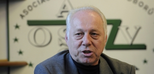 Předseda Asociace samostatných odborů Bohumír Dufek.