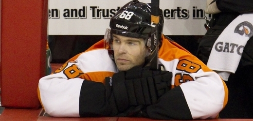 Jaromír Jágr v NHL bojuje o svůj třetí Stanley Cup.