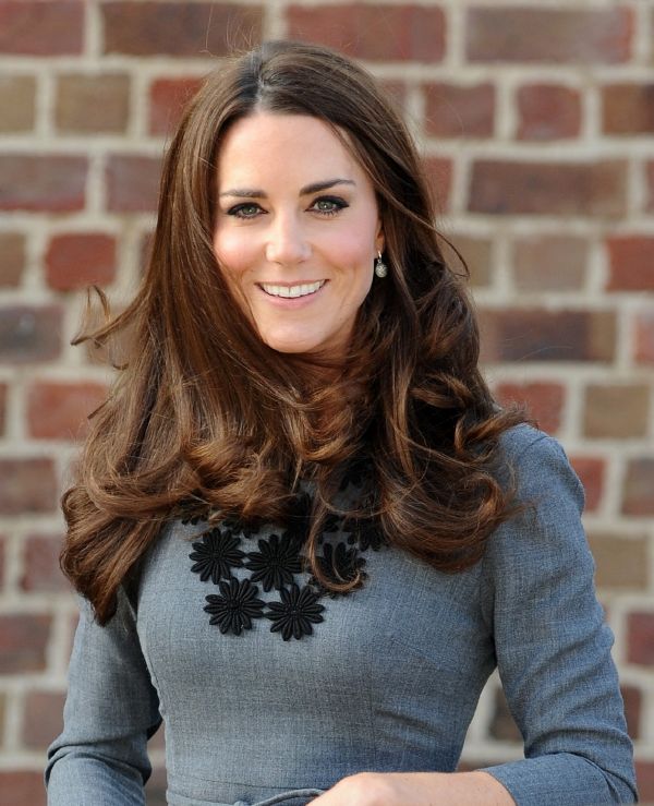 Desáté místo patří podle časopisu People Kate Middletonové, kterou v médiích často propírají v souvislosti s nezdravě hubenou postavou.