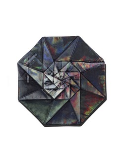 Myakeho skládačky vyrhály Design Award 2012 v kategorii móda.