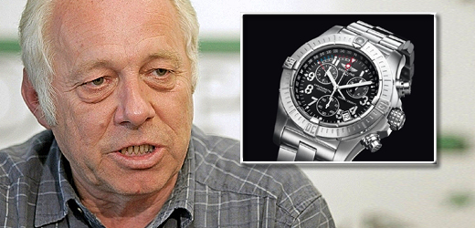Šéf Asociace nezávislých odborů Bohumír Dufek nosí hodinky Hodinky Breitling Avenger.