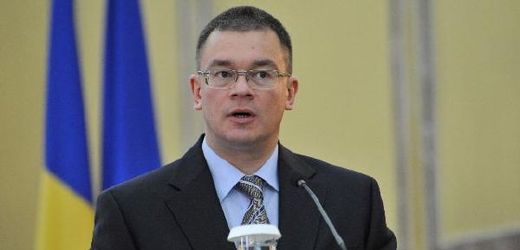 Nyní už bývalý rumunský premiér Ungureanu.