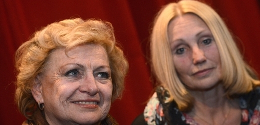 Věra Čáslavská (vlevo) s Olgou Sommerovou.