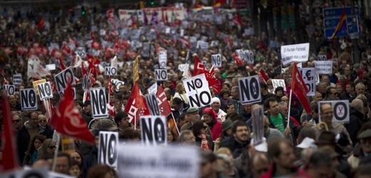 Takto vypadala demonstrace ve Španělsku.