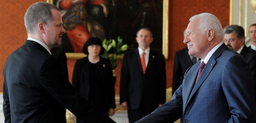 Prezident Václav Klaus jmenoval Petra Fialu novým ministrem školství.