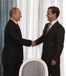Krátce po inauguraci Putina bude jmenován Medveděv premiérem.