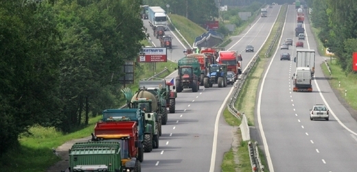 Zemědělci se 23. května chystají blokovat cesty.