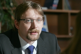 Ministr dopravy Pavel Dobeš (VV).