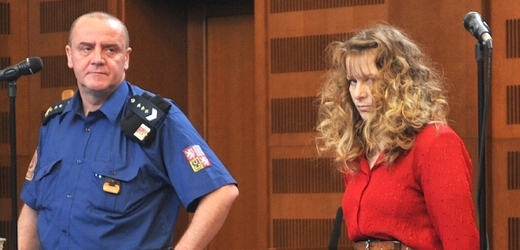 Romana Z., obviněná z brutální vraždy svých čtyř dětí, si v pátek vyslechla rozsudek.