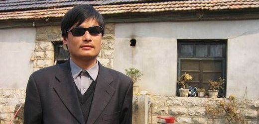 Slepý čínský disident Čchen Kuang-čcheng.