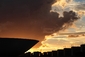 Silueta kopule Národního kongresu v brazilském hlavním městě Brasília při západu slunce. (Foto: ČTK/AP)
 