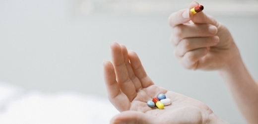 Vitaminy v pilulkách mohou organismus poškodit, přestože se o nich často mluví jako o prevenci proti některým chorobám.