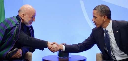 Americký prezident Barack Obama a jeho afghánský protějšek Hamíd Karzáí.