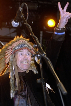 Na festivalu v Trutnově dostal Václav Havel titul náčelníka.