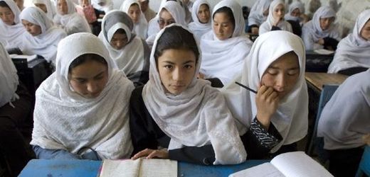 Afghánská střední škola pro dívky (ilustrační foto).