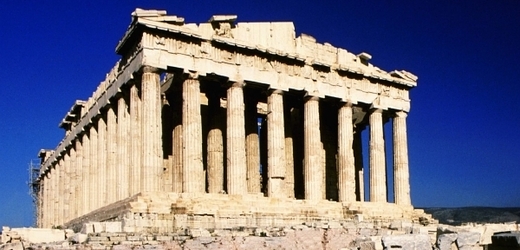 Pokud plánujete dovolenou v Řecku, tak se nespoléhejte na to, že zaplatíte eurem.