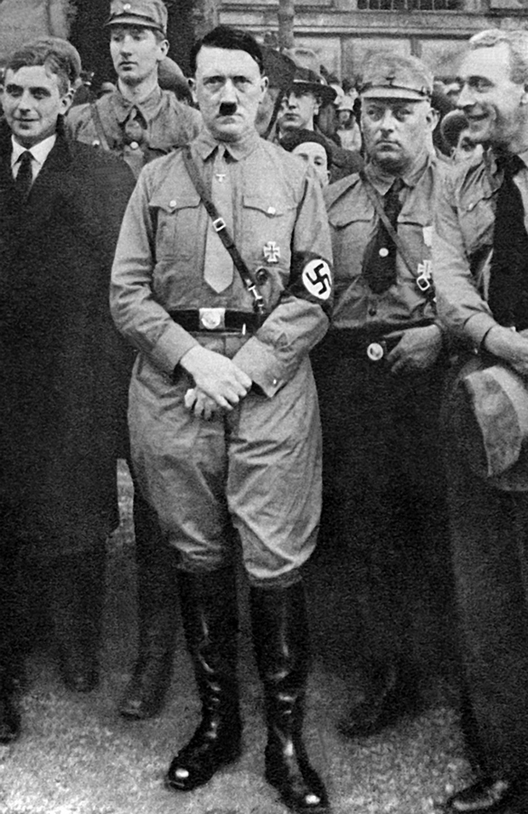 Nacistický vůdce Adolf Hitler byl posedlý svým zdravím, ačkoli tuto jeho slabost všichni kolem něj tajili. Byla mu předepisována spousta léků na různé nemoci, a to skutečné i smyšlené, například Parkinsonova choroba, kožní nemoci nebo nemoci trávicího ústrojí. Hitler také nikam necestoval bez doprovodu svého lékaře. 