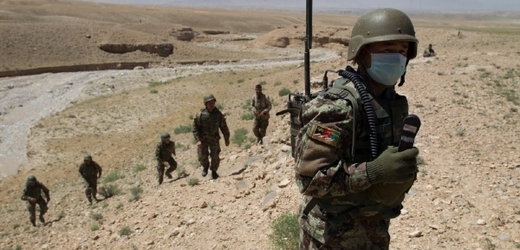 V Afghánistánu zahynuli při útoku ozbrojenců čtyři vojáci NATO (ilustrační foto).