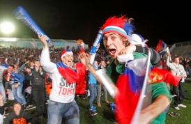 Fanoušci fotbalistů Ruska.