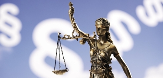 Bude spravedlnost slepá i v případu Davida Ratha?