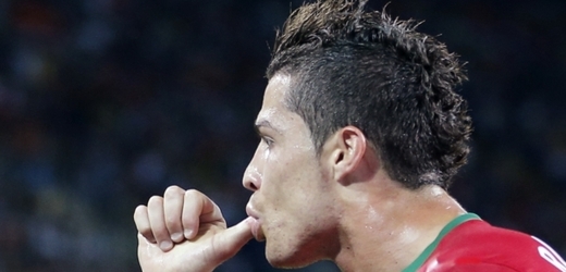 Cristiano Ronaldo zařídil postup Portugalska.