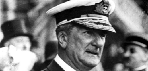 Admirál Miklós Horthy ožívá.