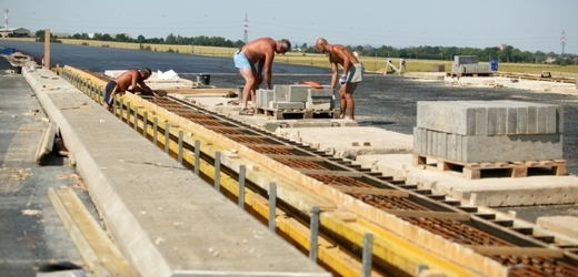 Stavba dálnice (ilustrační foto).