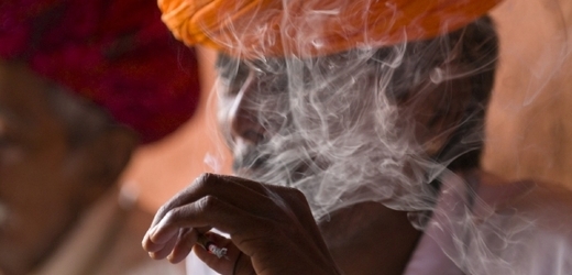 Kouření je v Nepálu na mnoha místech zakázáno (ilustrační foto).