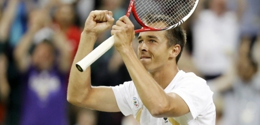 Lukáš Rosol po porážce Rafaela Nadala ve Wimbledonu. 