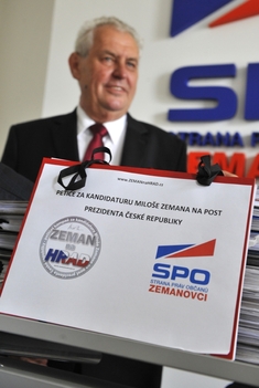 Miloš Zeman už nasbíral potřebných 50 tisíc podpisů.
