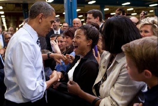 Obama mezi svými fanoušky v Golden Valley (Minn.).