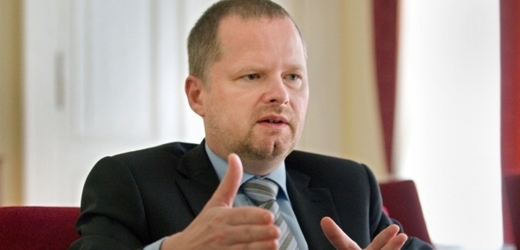Ministr školství Petr Fiala.