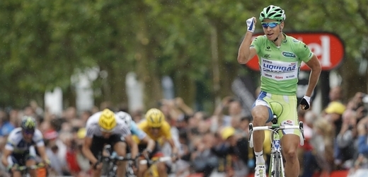 Peter Sagan (vpravo) slaví druhé vítězství v letošním ročníku Tour de France.